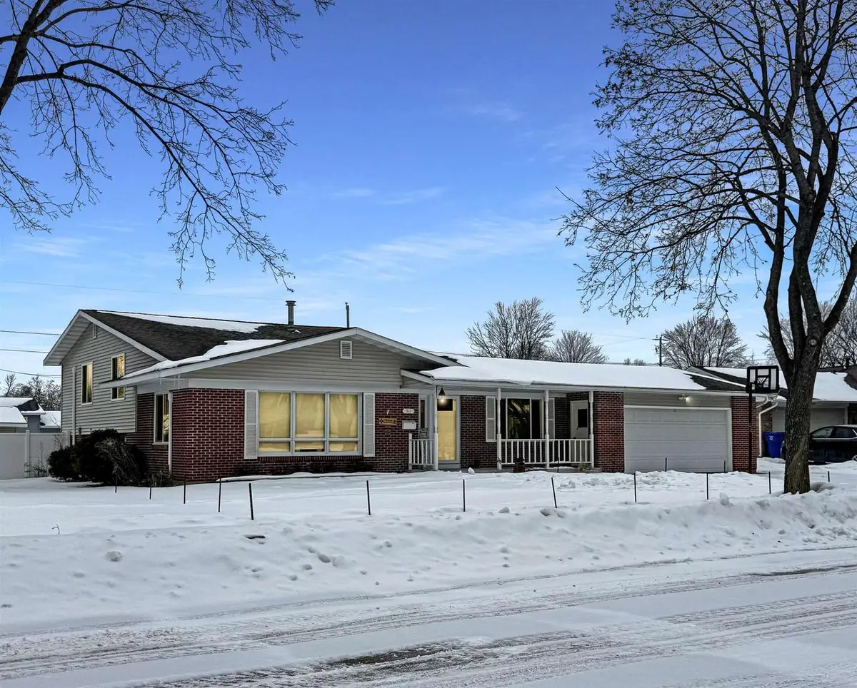 511 S WELLS AVENUE, Peshtigo, WI 54157 - #1