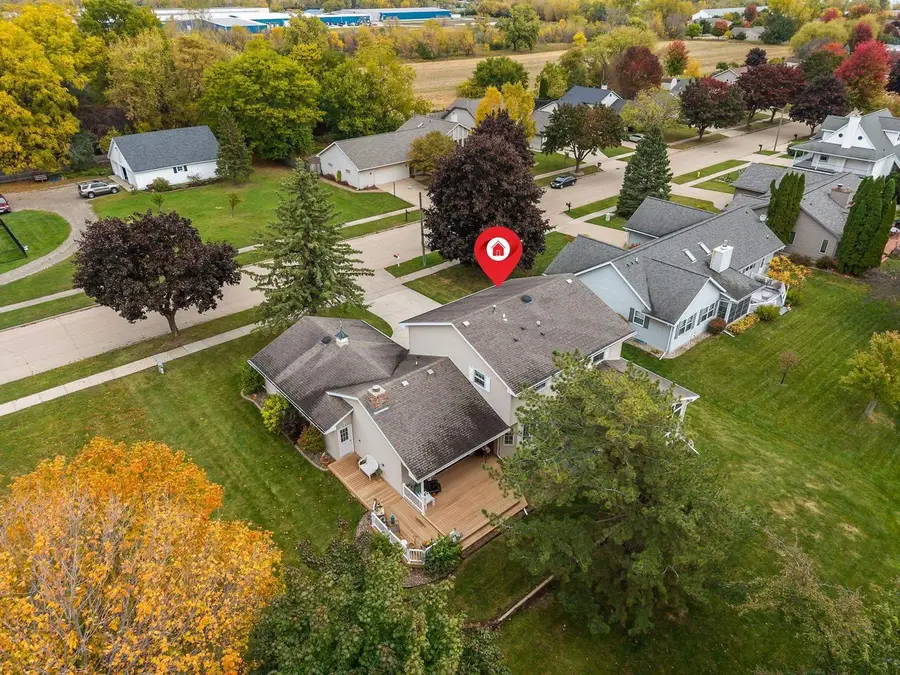 1211 PARK RIDGE AVENUE, Oshkosh, WI 54901 - #2