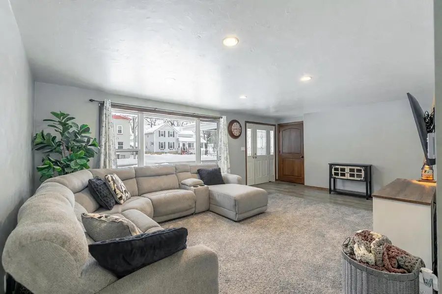 428 LINCOLN STREET, Seymour, WI 54165 - #3