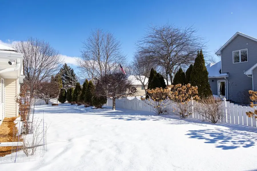 527 APPLEWOOD DRIVE, Kimberly, WI 54136 - #2