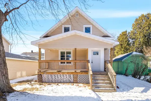 513 EVANS STREET, Oshkosh, WI 54901