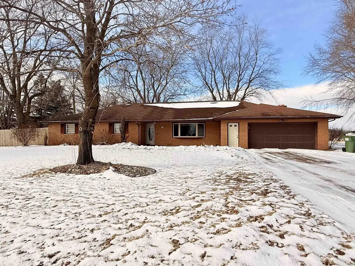 N4299 COUNTY RD E, Kaukauna, WI 54130 - #1