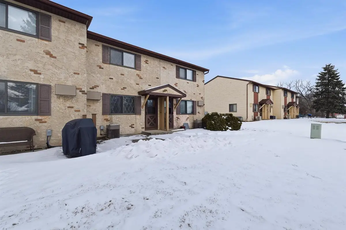 2533 FOND DU LAC ROAD, Oshkosh, WI 54902 - #1