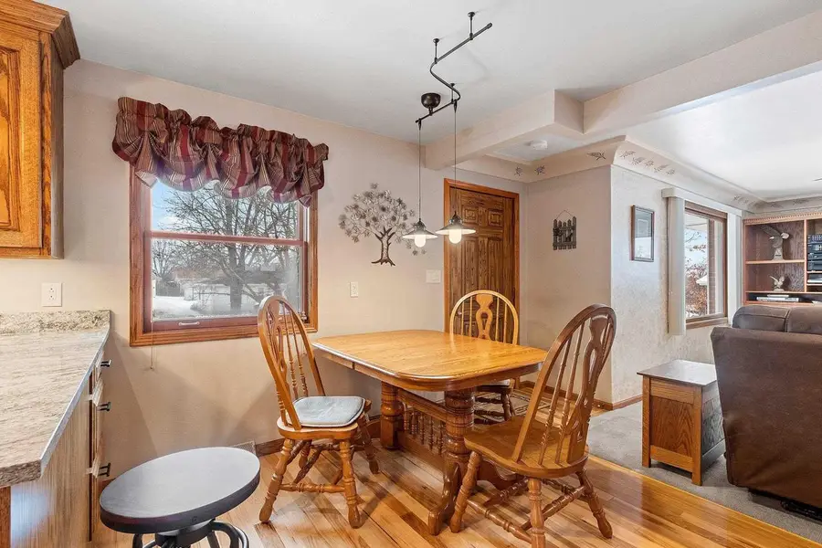 1035 E KIMBERLY AVENUE, Kimberly, WI 54136 - #2