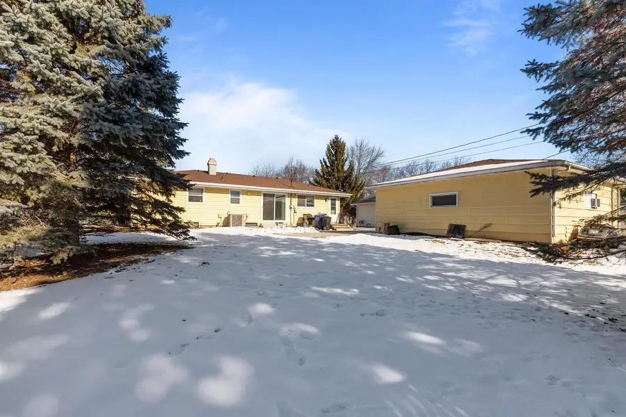 1201 W HAWES AVENUE, Appleton, WI 54914 - #3