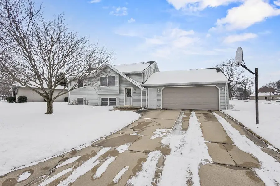1601 S SUNDOWN LANE, Appleton, WI 54915 - #3