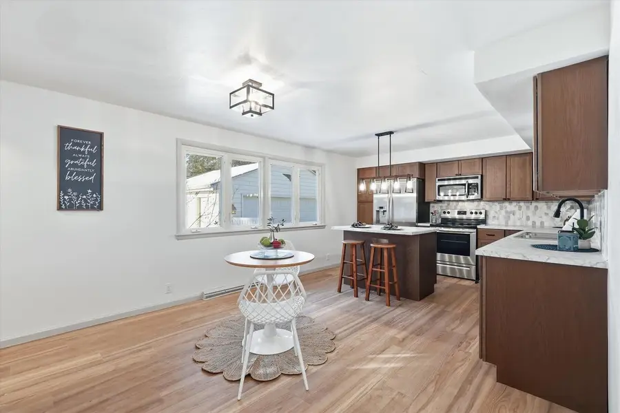 1237 E CALUMET STREET, Appleton, WI 54915 - #3