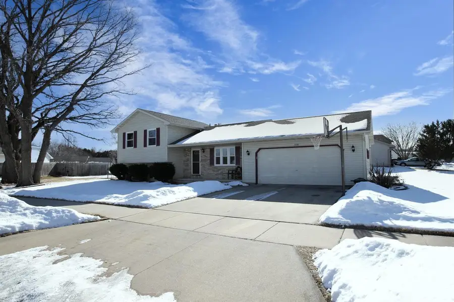 1390 TIMOTHY TRAIL, Oshkosh, WI 54904 - #2