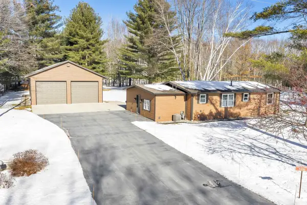 5990 ALLEN ROAD, Little Suamico, WI 54141