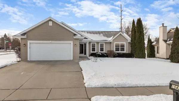 1542 PRIMROSE LANE, Fond Du Lac, WI 54935
