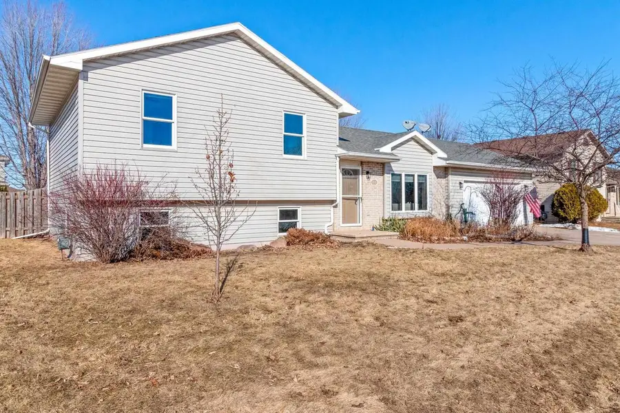 80 KOPE AVENUE, Oshkosh, WI 54901 - #2