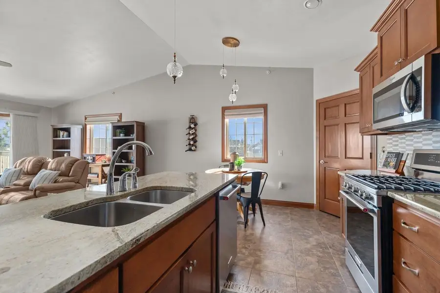 2362 E PLANK CIRCLE  #D, Appleton, WI 54915 - #3