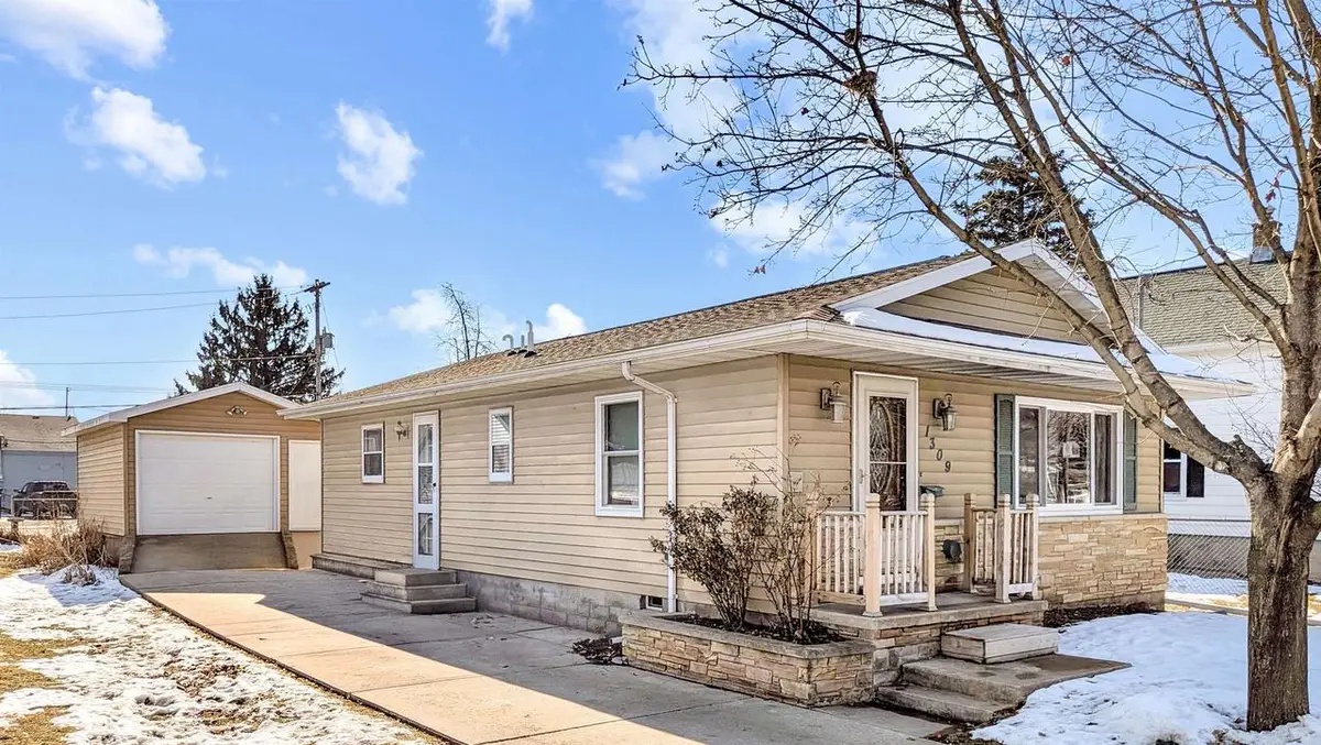 1309 GRAHAM AVENUE, Oshkosh, WI 54902 - #1