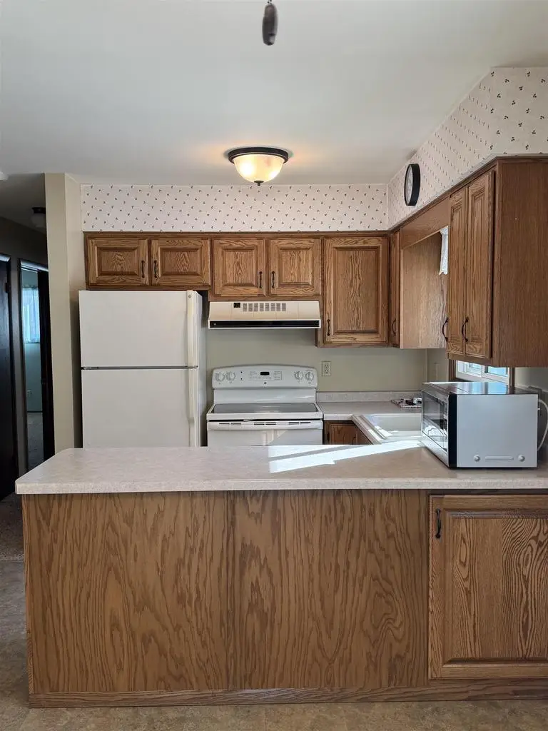 694 LEIGHTON ROAD, Waupaca, WI 54981 - #3