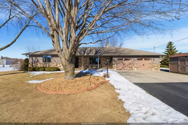 W6534 MANITOWOC ROAD, Menasha, WI 54952