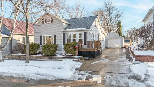 624 E QUINCY STREET, New London, WI 54961