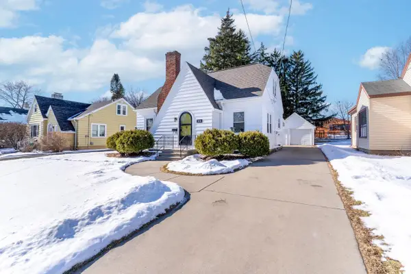 1226 S CLAY STREET, Green Bay, WI 54301