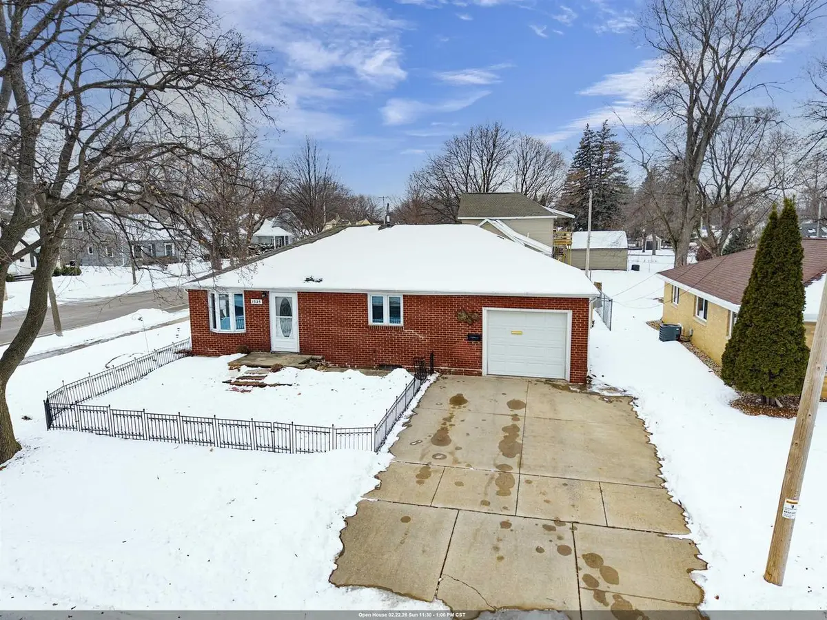 1325 S HARMON STREET, Appleton, WI 54915 - #1