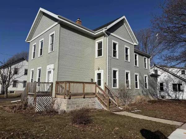 925 MINNESOTA STREET, Oshkosh, WI 54902