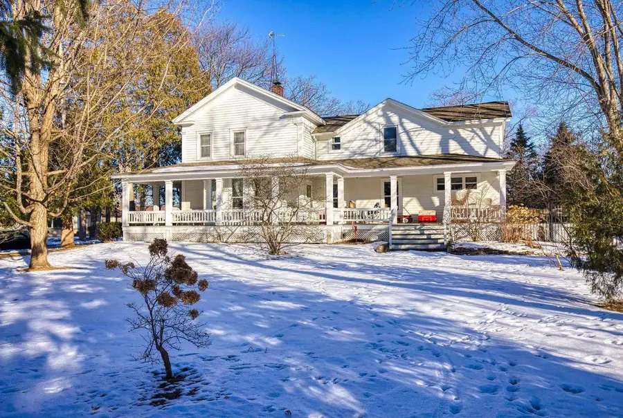 13 N 4TH AVENUE, Winneconne, WI 54986 - #2