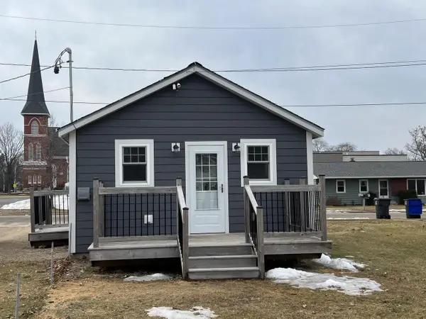 104 LAKE STREET, Weyauwega, WI 54983