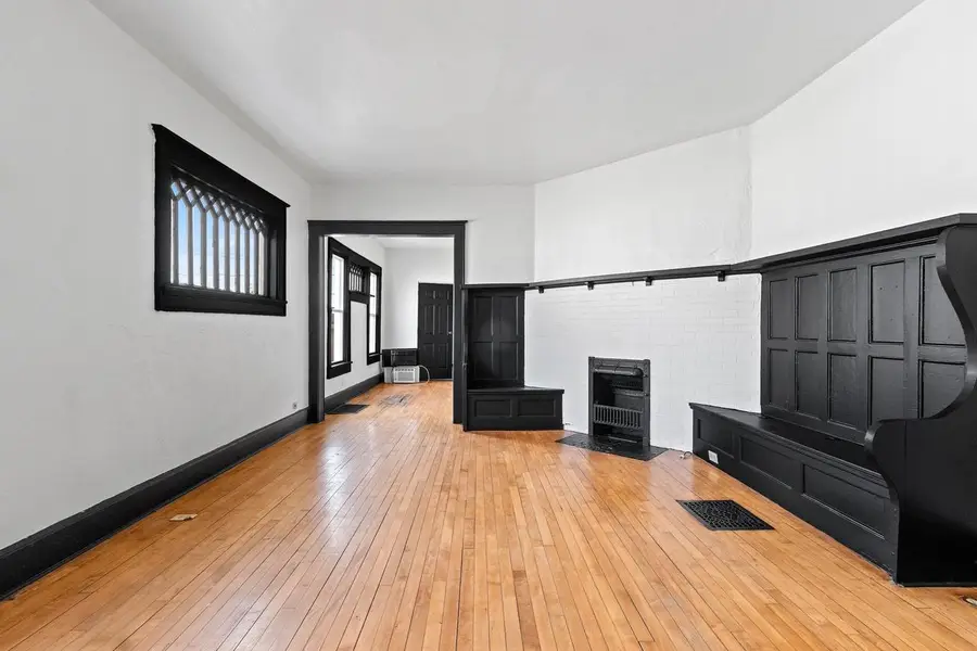 1207 S BROADWAY STREET, Green Bay, WI 54304 - #2