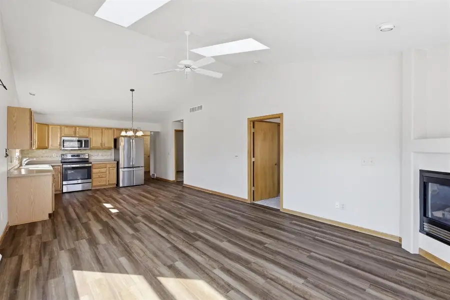 802 SUNRIDGE COURT  #B, Waupaca, WI 54981 - #3