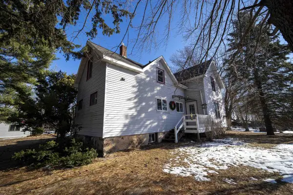 N916 COUNTY ROAD H, Fremont, WI 54940