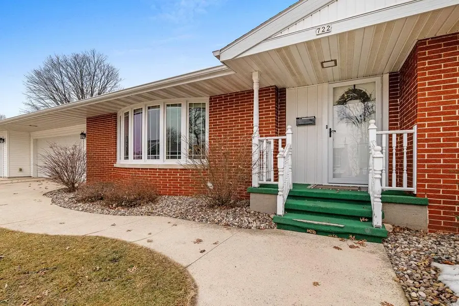 722 LEE AVENUE, Brillion, WI 54110 - #3