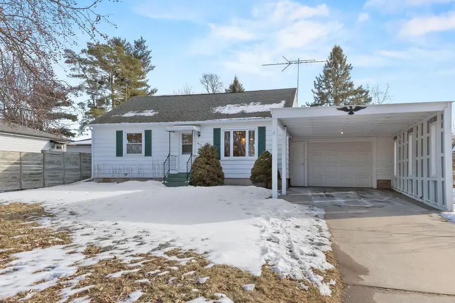 1930 PERSHING ROAD, New London, WI 54961 - #3