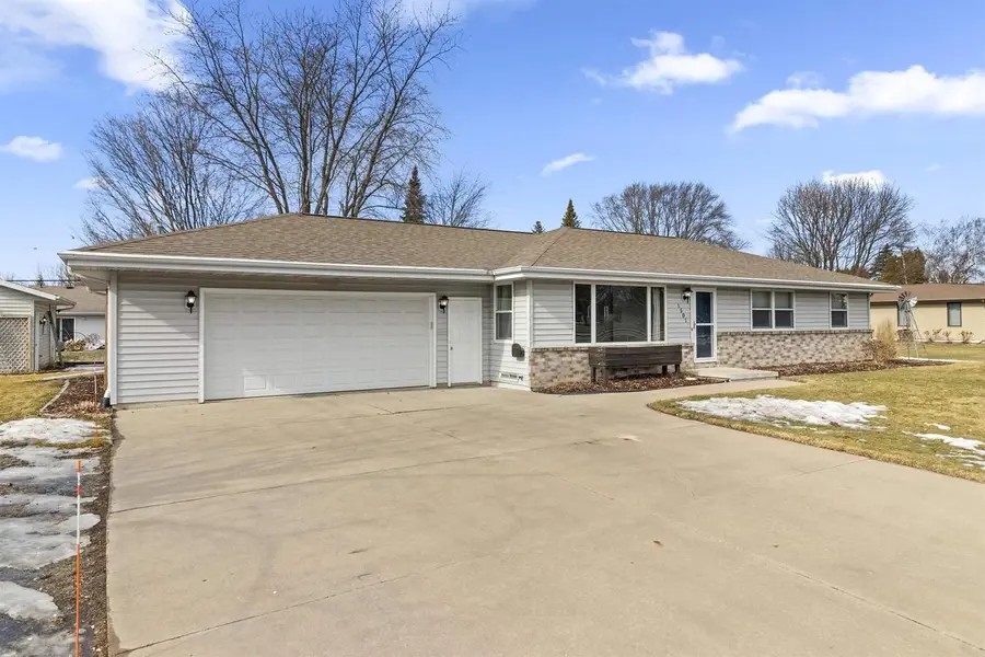 1501 N LYNNDALE DRIVE, Appleton, WI 54914 - #2