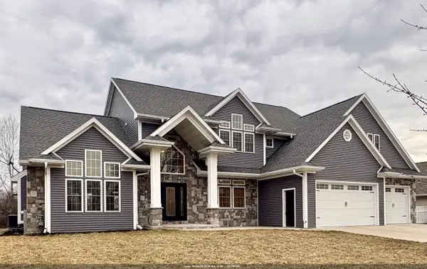 657 BLACK EARTH DRIVE, De Pere, WI 54115