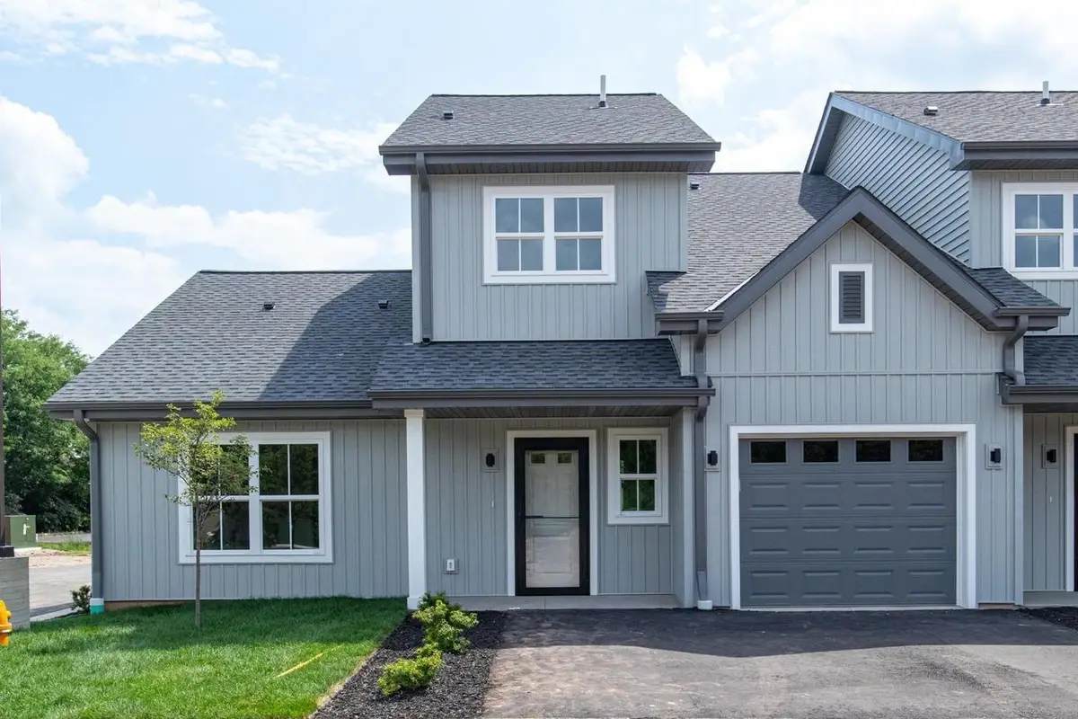 1068 W 20TH AVENUE, Oshkosh, WI 54902 - #1