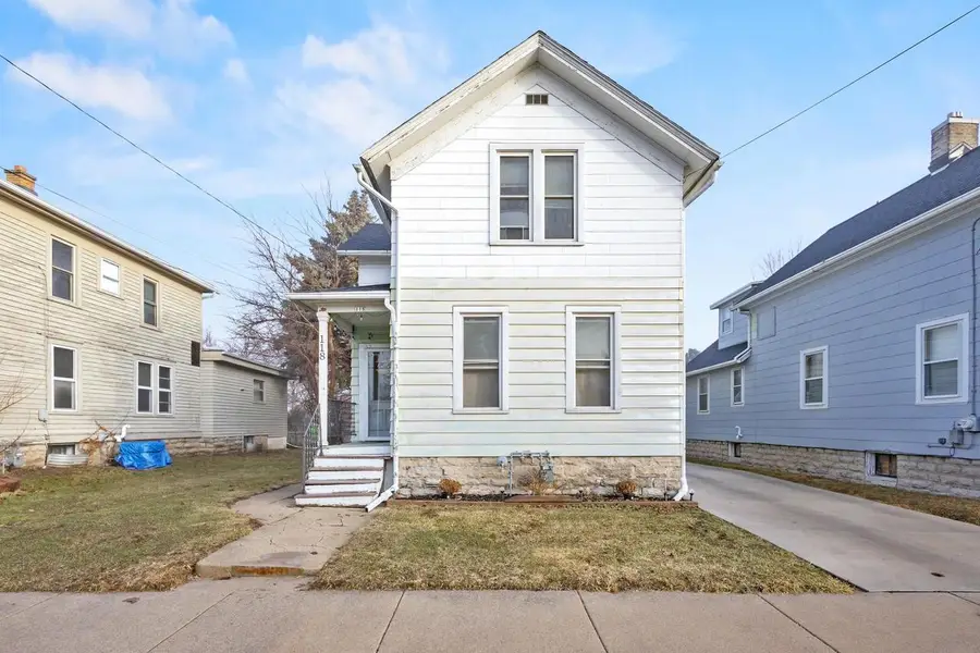 118 W 12TH AVENUE, Oshkosh, WI 54902 - #3