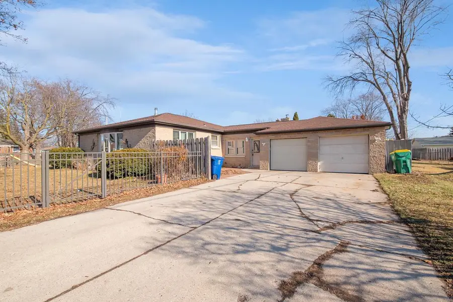 1626 LILAC STREET, Green Bay, WI 54302 - #2