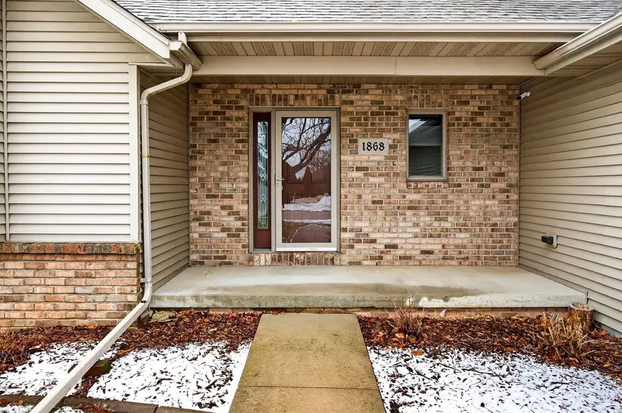 1868 MARTINGALE LANE, Neenah, WI 54956 - #2