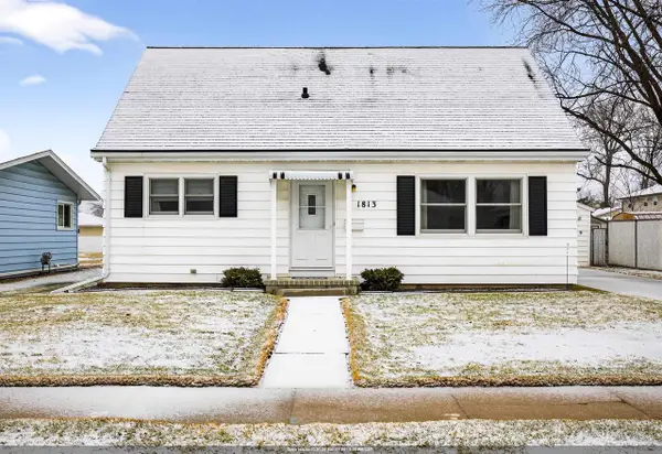 1813 E PAULINE STREET, Appleton, WI 54911