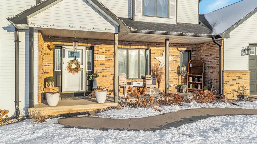 1836 OSHKOSH STREET, New London, WI 54961 - #3