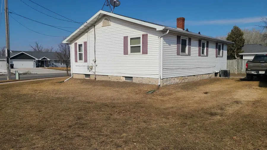 2427 MEMORIAL DRIVE, Green Bay, WI 54303 - #3