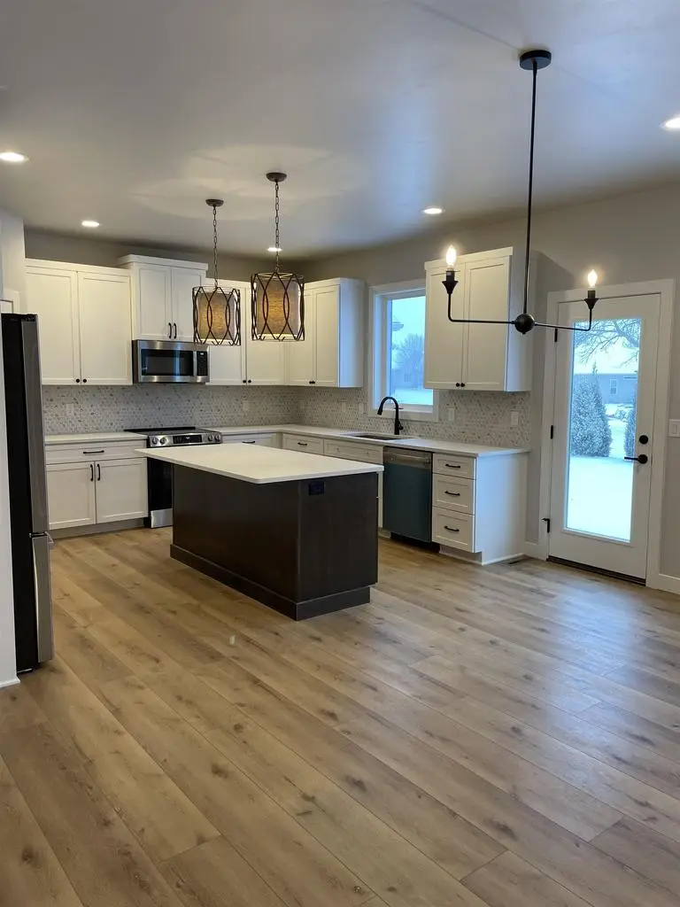 882 WHISPER FALLS LANE, Menasha, WI 54952 - #2