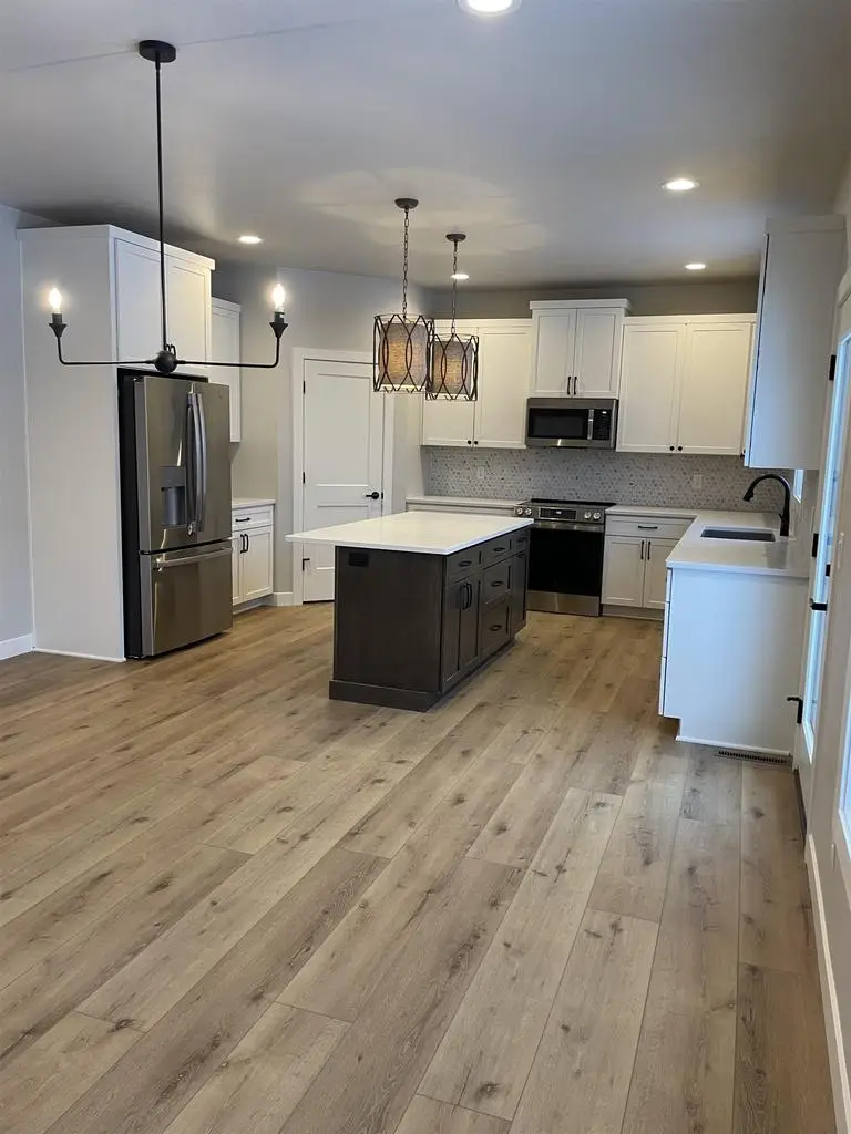 882 WHISPER FALLS LANE, Menasha, WI 54952 - #3