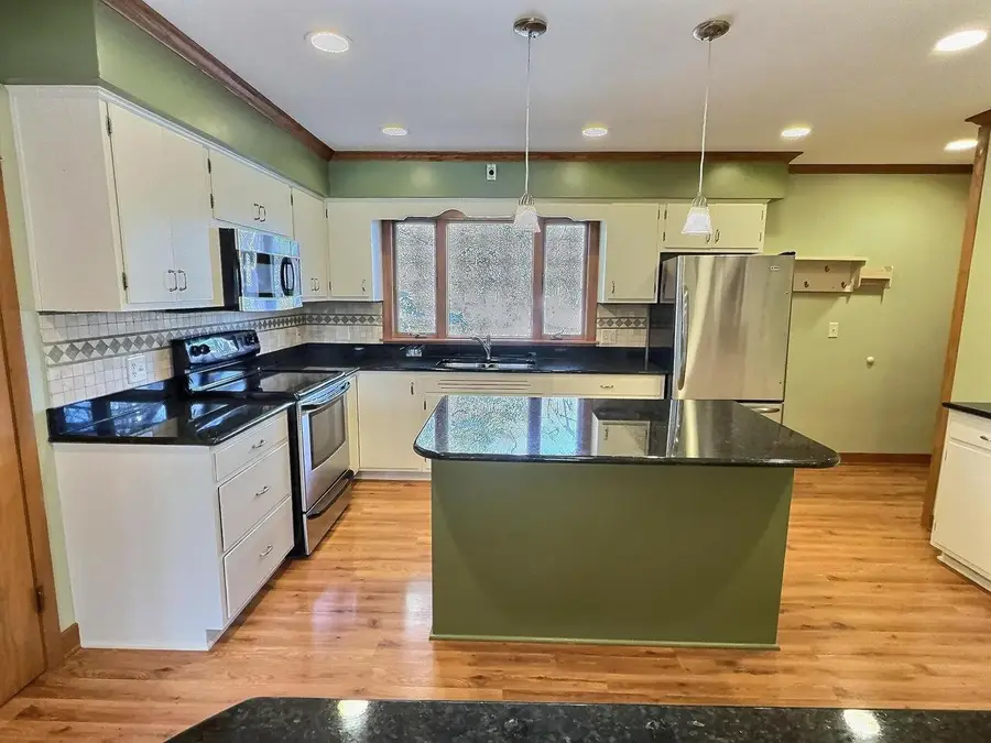 612 S WESTFIELD STREET, Oshkosh, WI 54902 - #2