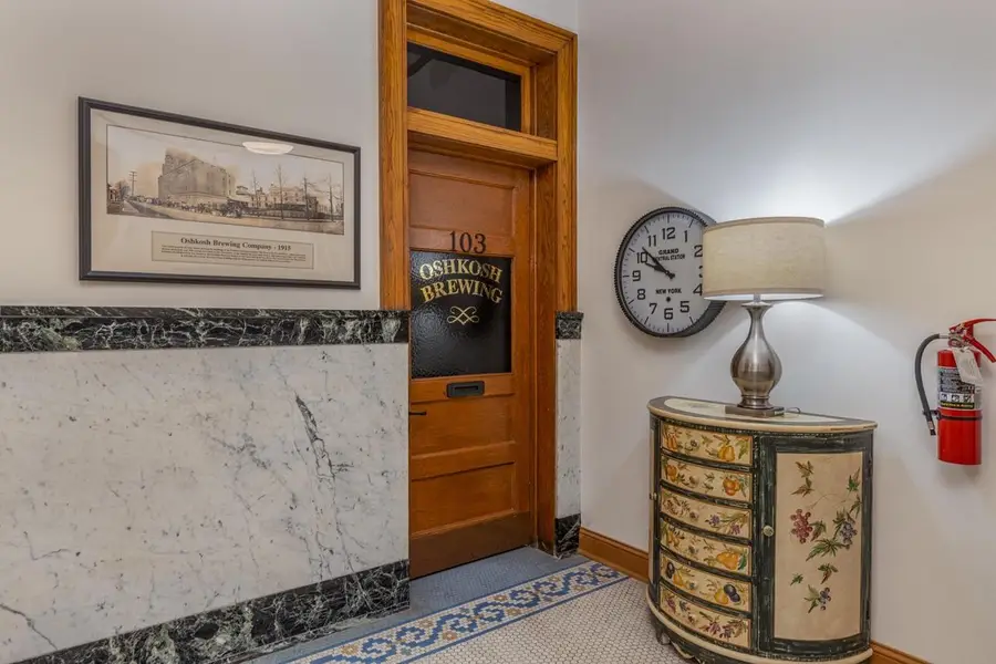 105 WASHINGTON AVENUE  #103, Oshkosh, WI 54901 - #2
