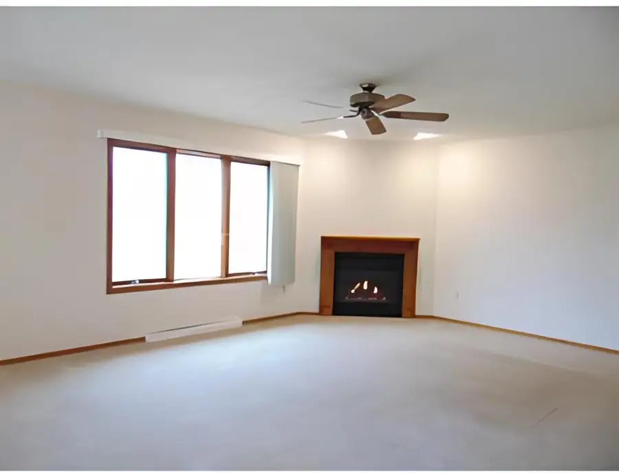 2119 N CLOUDVIEW DRIVE, Appleton, WI 54914 - #3