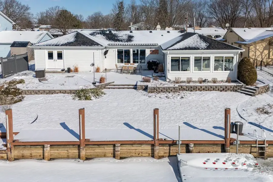 933 STARBOARD COURT, Oshkosh, WI 54901 - #2