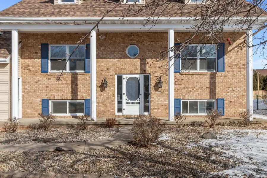 2618 W SUNNYVIEW CIRCLE, Appleton, WI 54914 - #3