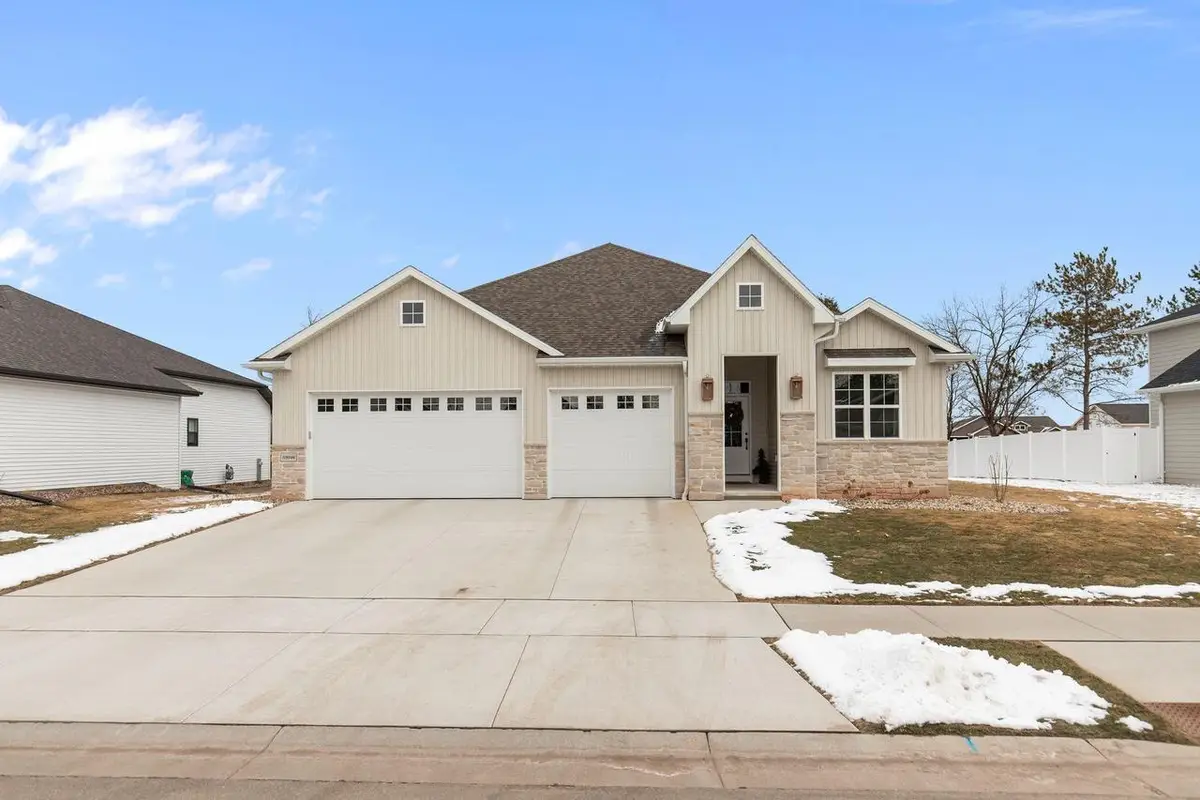 N9046 SOUTHTOWNE DRIVE, Menasha, WI 54952 - #1