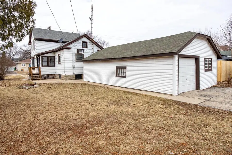 1412 JEFFERSON STREET, Oshkosh, WI 54901 - #3