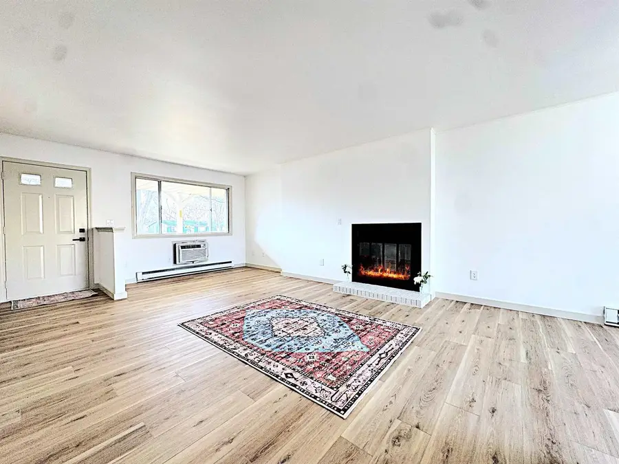 77 UNIVERSITY DRIVE, Fond Du Lac, WI 54935 - #3