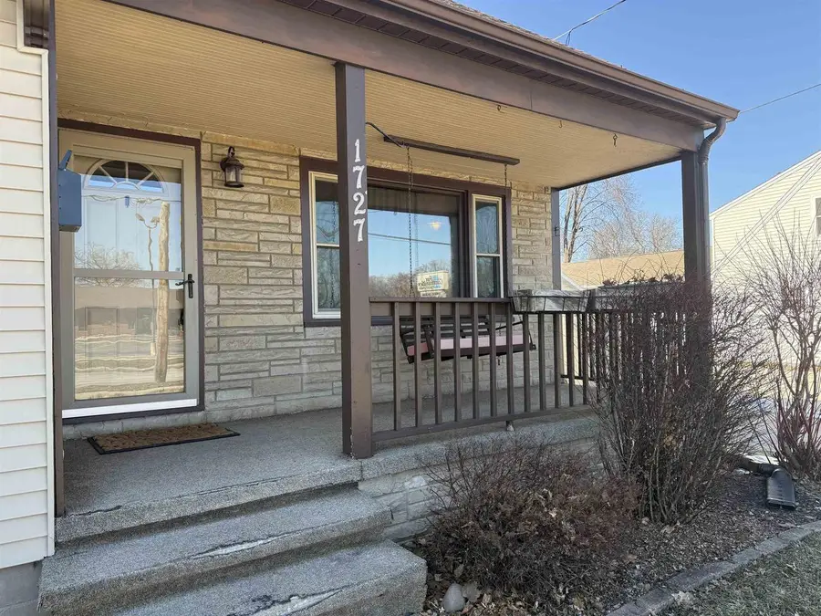 1727 S LAWE STREET, Appleton, WI 54915 - #3
